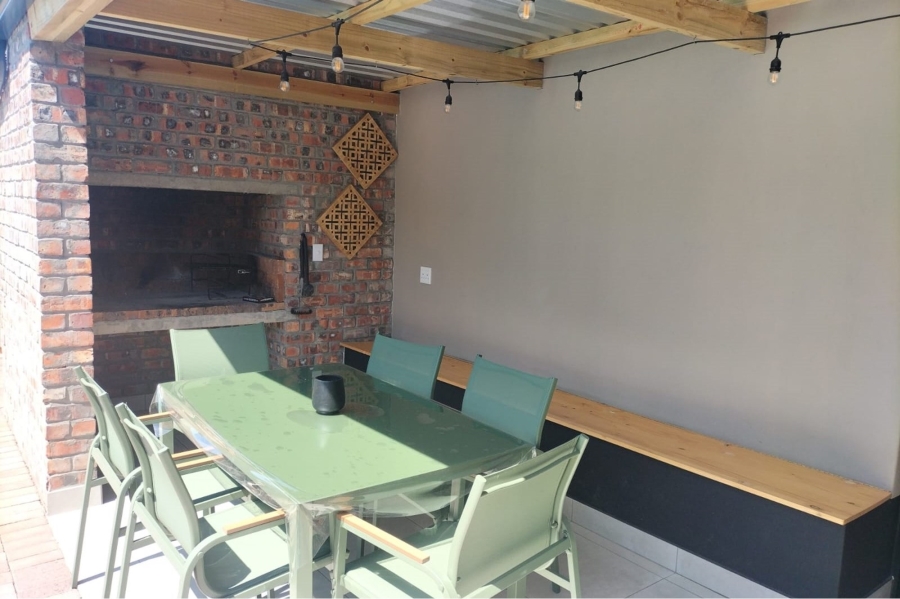 To Let 3 Bedroom Property for Rent in Flamingo Vlei Western Cape